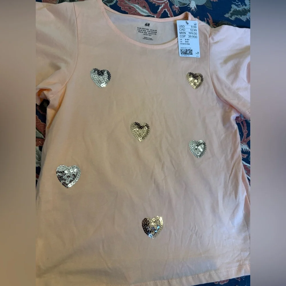NWT!!! H&M Light Peach Kids T-Shirt with Sequin Heart Accents